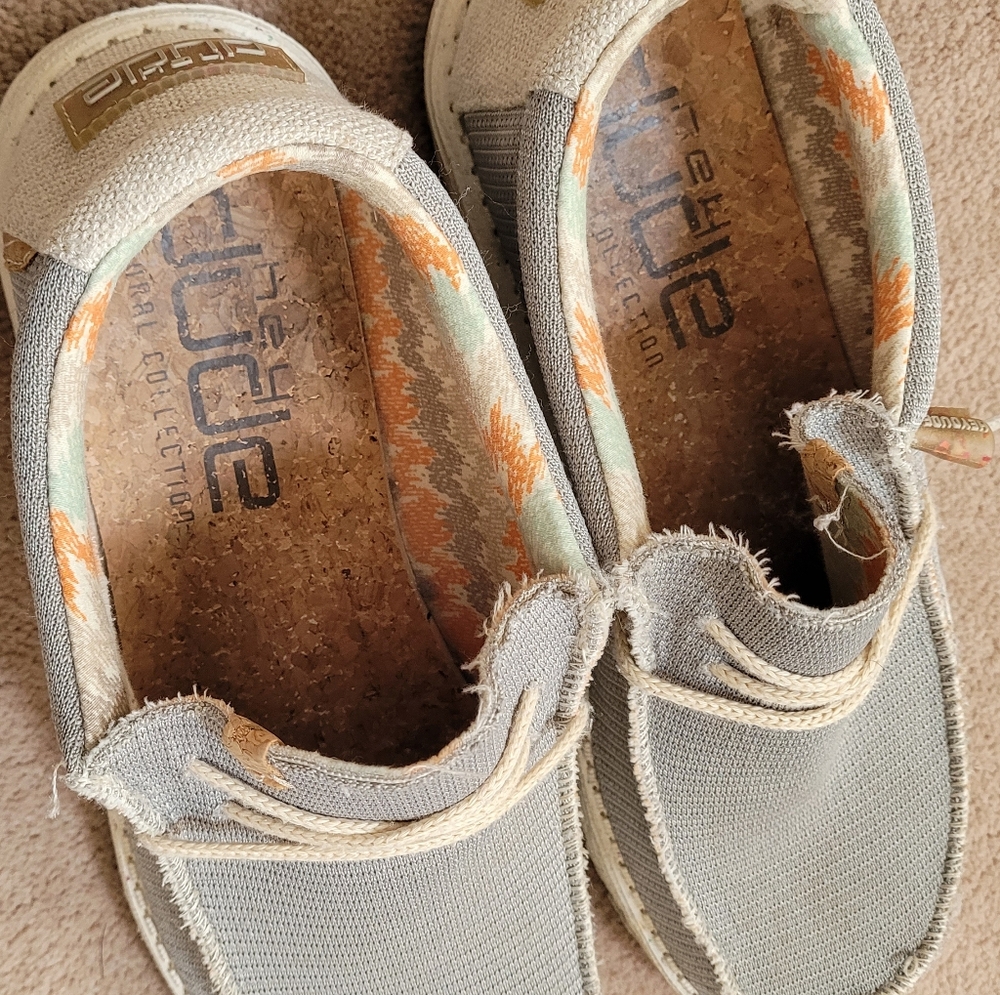 Hey Dude Men's Light Gray Loafers - Picture 2 of 7